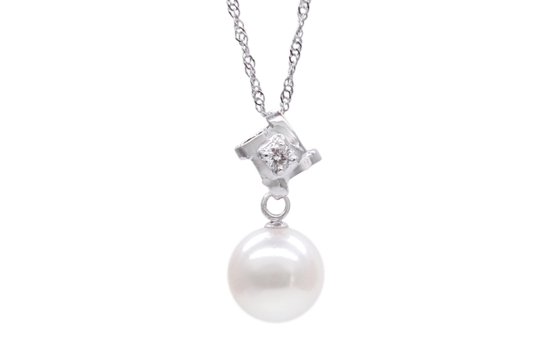 White Akoya Pearl Gold Pendant (P52)