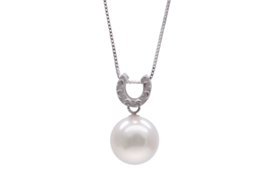 White Akoya Pearl Gold Pendant (P67)