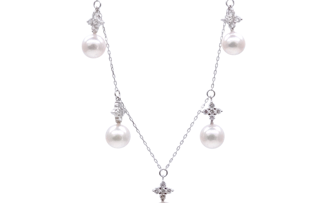 White Akoya Pearl White Gold Pendant (P82)