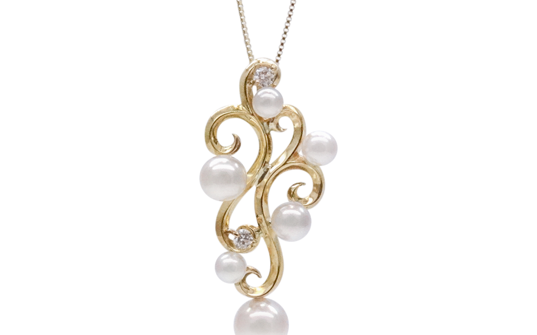 White Akoya Pearl Gold Pendant (P86）