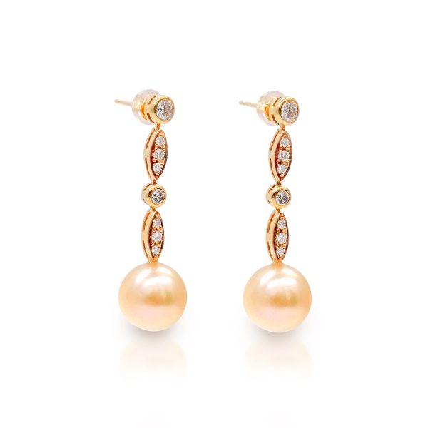 Gold South Sea Pearl Earring with Gold and Diamond E113