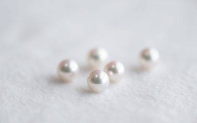 The Difference Between Akoya Saltwater Pearls and Freshwater Pearls