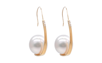 White South Sea Pearl Gold Diamond Earrings (E216)