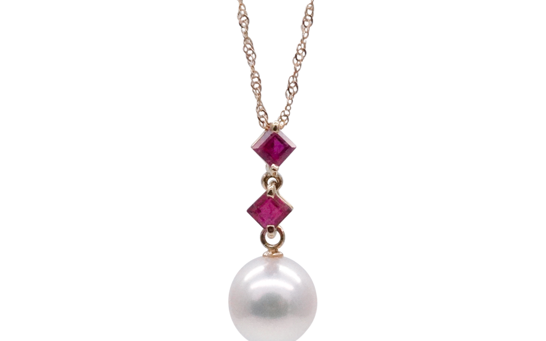 White Akoya Pearl Gold Ruby Pendant (P204)