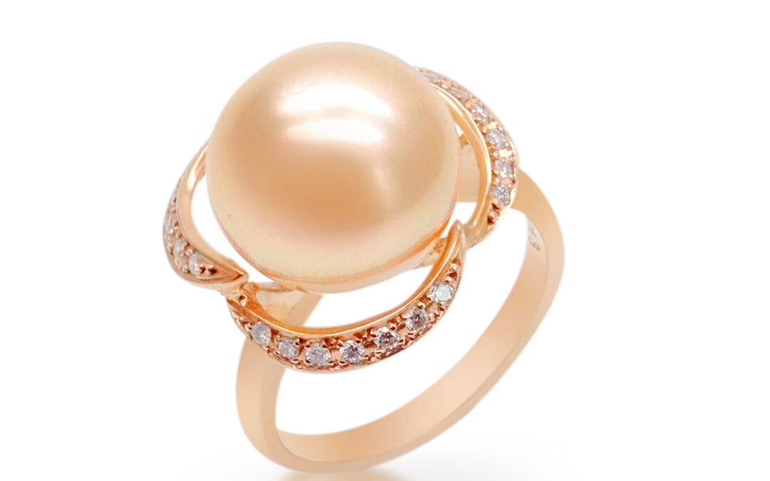 Gold South Sea Pearl Gold Diamond Ring (R55)