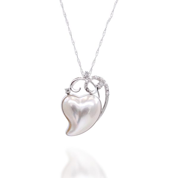 P214 Heart Mabe Pearl Pendant