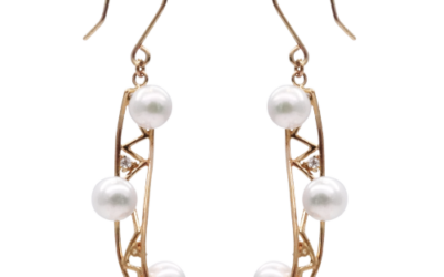 Twisted White Akoya Pearl Earrings (E238)