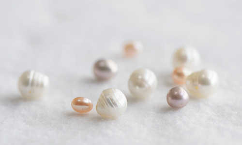 Learn about pearls with  Freshwater Pearl